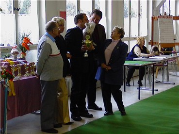 Gruppenfoto mit den Richterinnen, Hr. Hellmund, Hr. Stolzenberg und Hr. Besser mit Sweety - Bester Hund der Austellung